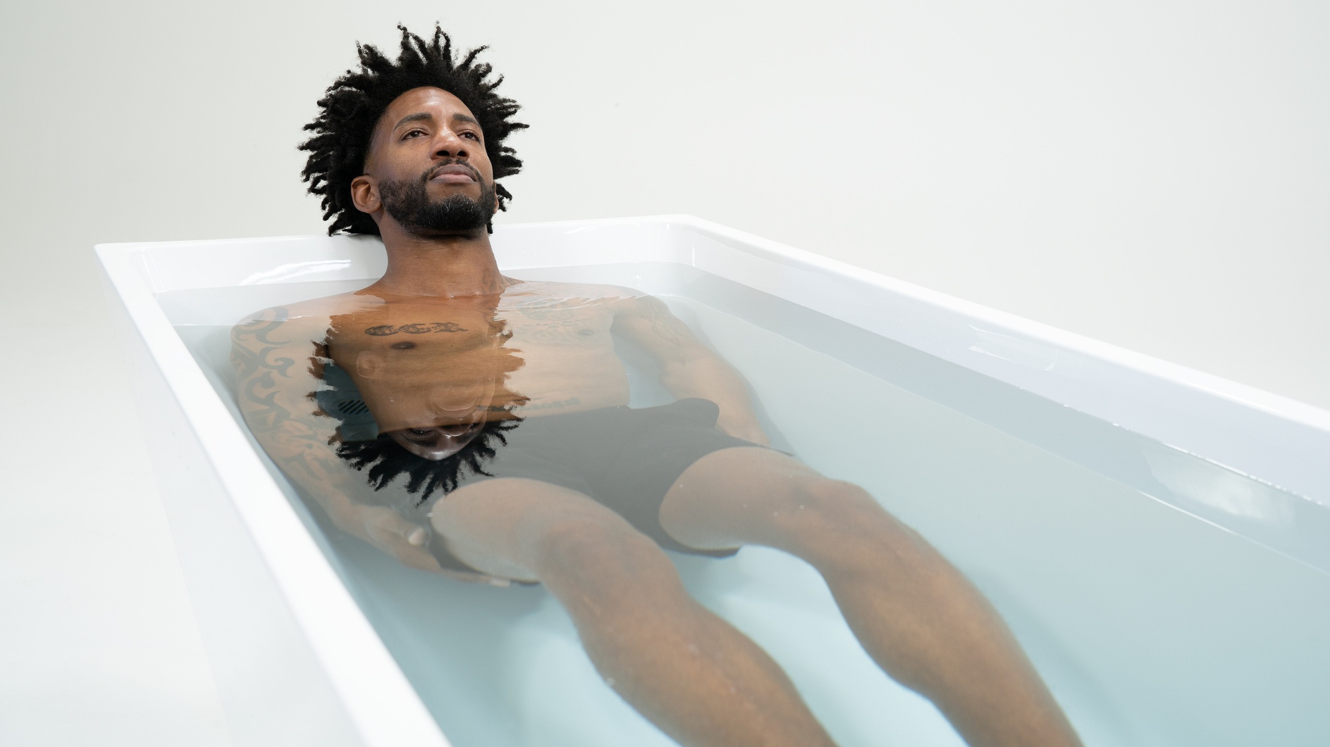 Cold Plunge Recovery: How Athletes Reduce Inflammation and Rebuild Faster Image